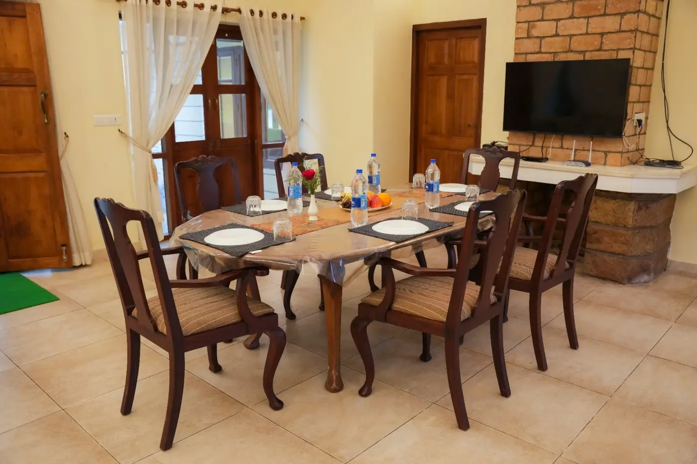 Rooms & Suites
